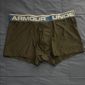Men's Under Armour Black Trunk Style Underwear